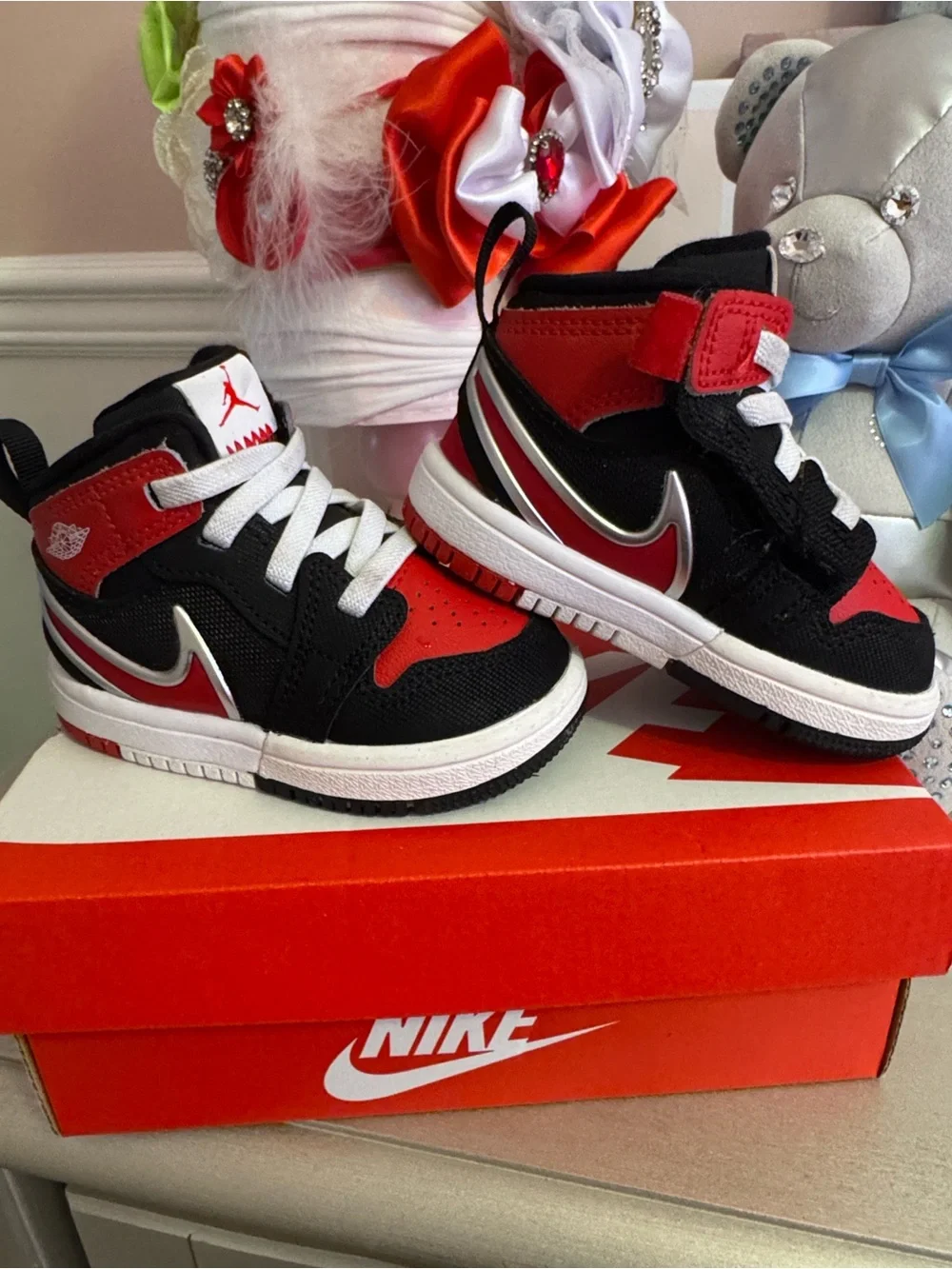 Air Jordan 1 Mid RM EasyOn 'Black White University Red